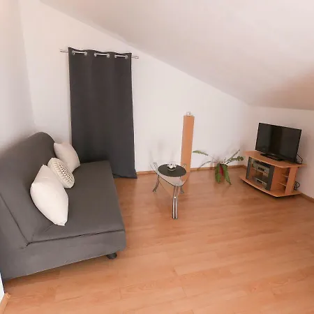Relaxing Summer In Apartment *